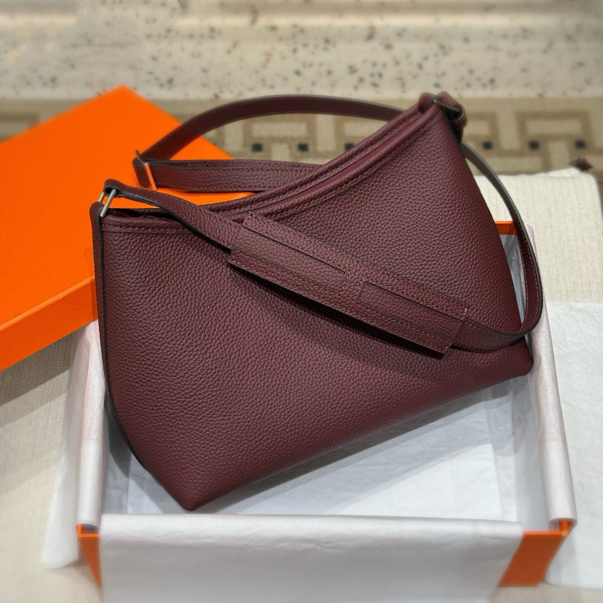 Women's First Layer Cowhide Underarm Fashionable Simple Bags