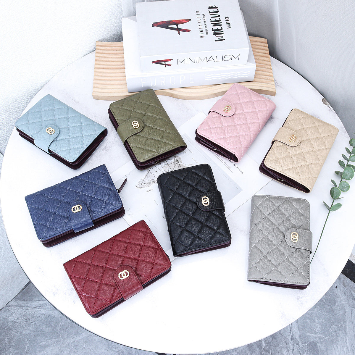 Women's Short Folding First Layer Cowhide Caviar Classic Style Multiple Ladies Wallet