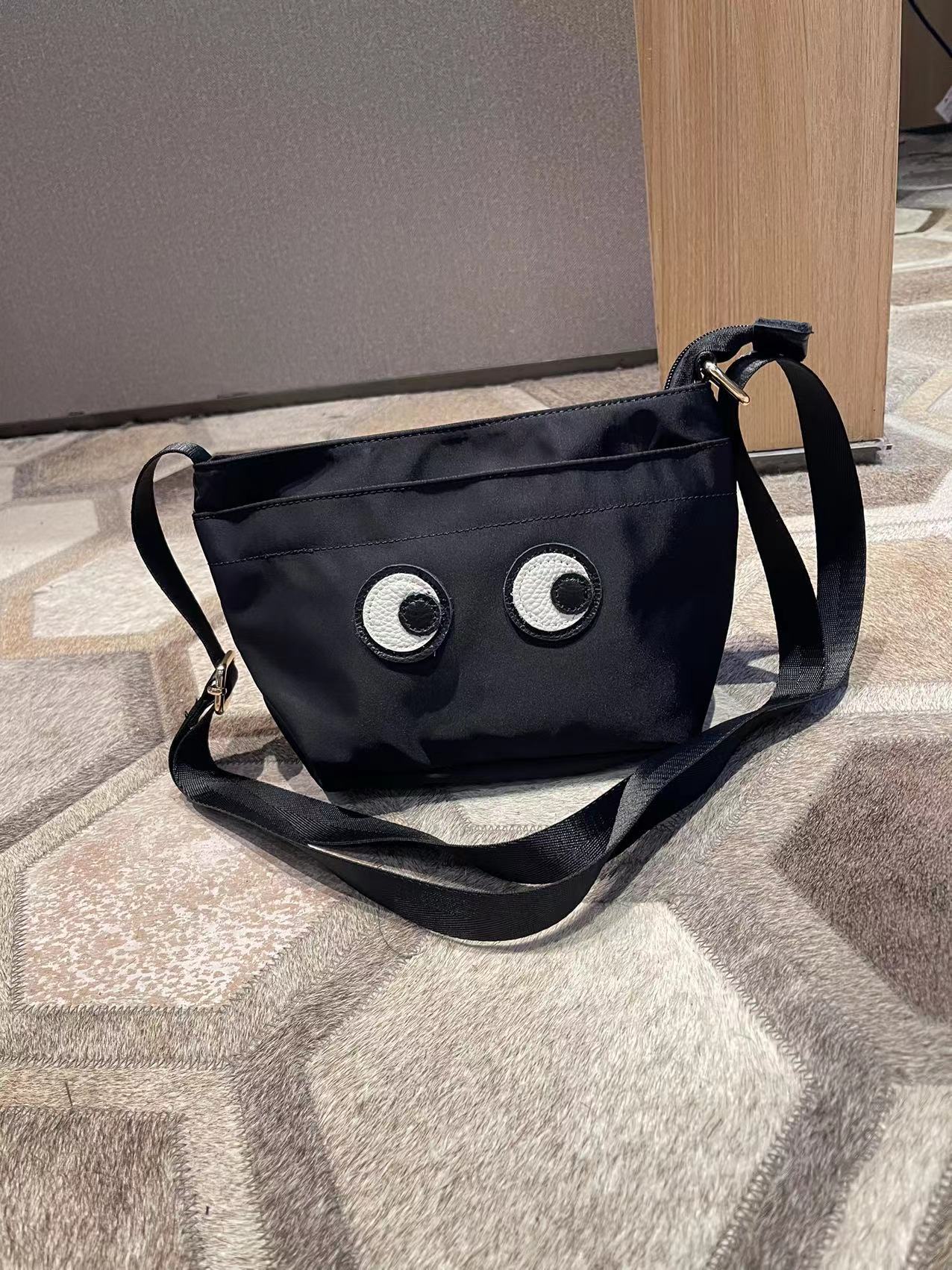 Women's Cute Waterproof Lightweight Nylon Fabric Texture Crossbody Bags