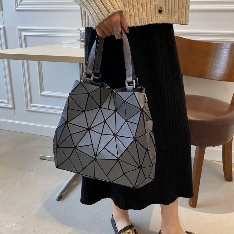 Women's Korean Fashion Solid Color Geometric Pattern Crossbody Bags
