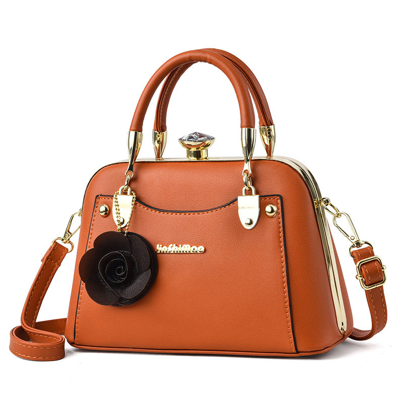 Women's Best-selling Shell Steel Frame Trendy Clip Shoulder Bags