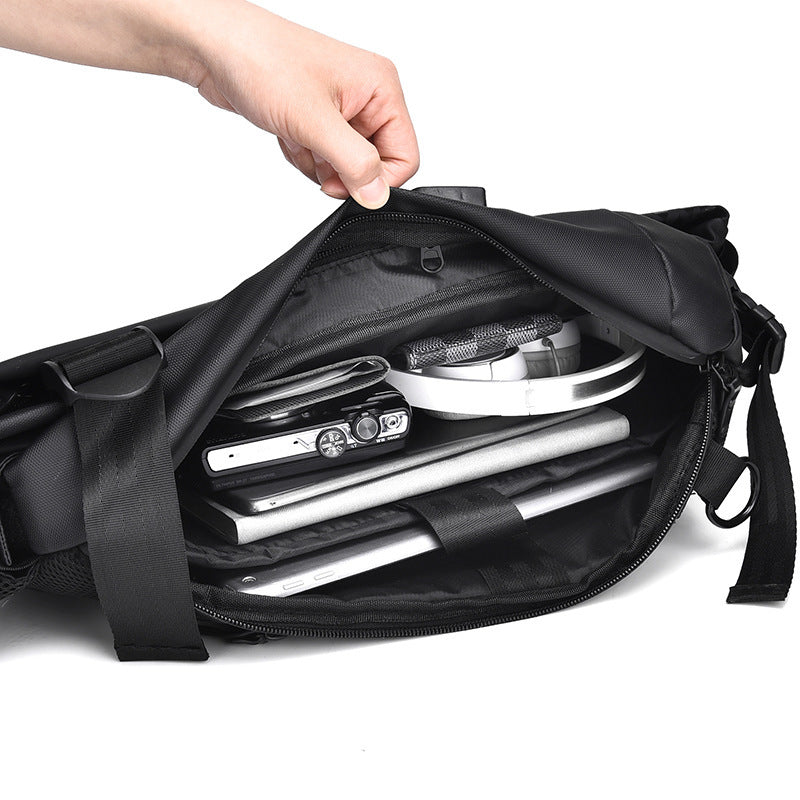 Men's Leisure Large Capacity Male Charging Port Men's Chest Bags