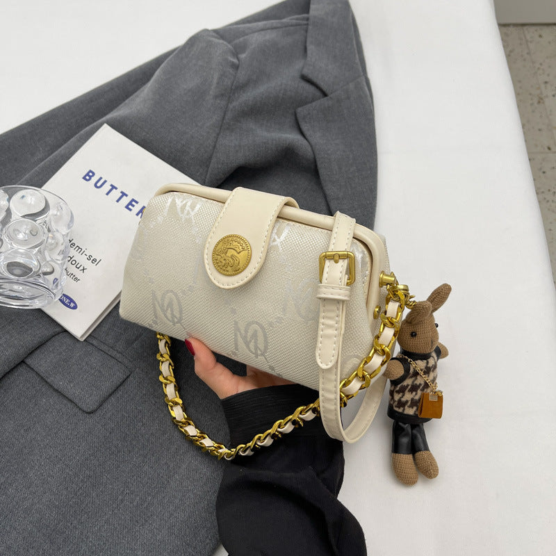 Women's Chain Underarm Design Fashionable Cloth Popular Crossbody Bags