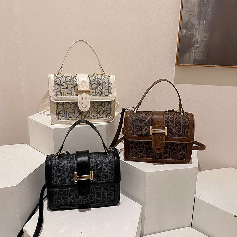 Women's Trendy Patchwork Personalized Printed Letters Retro Women's Shoulder Bag