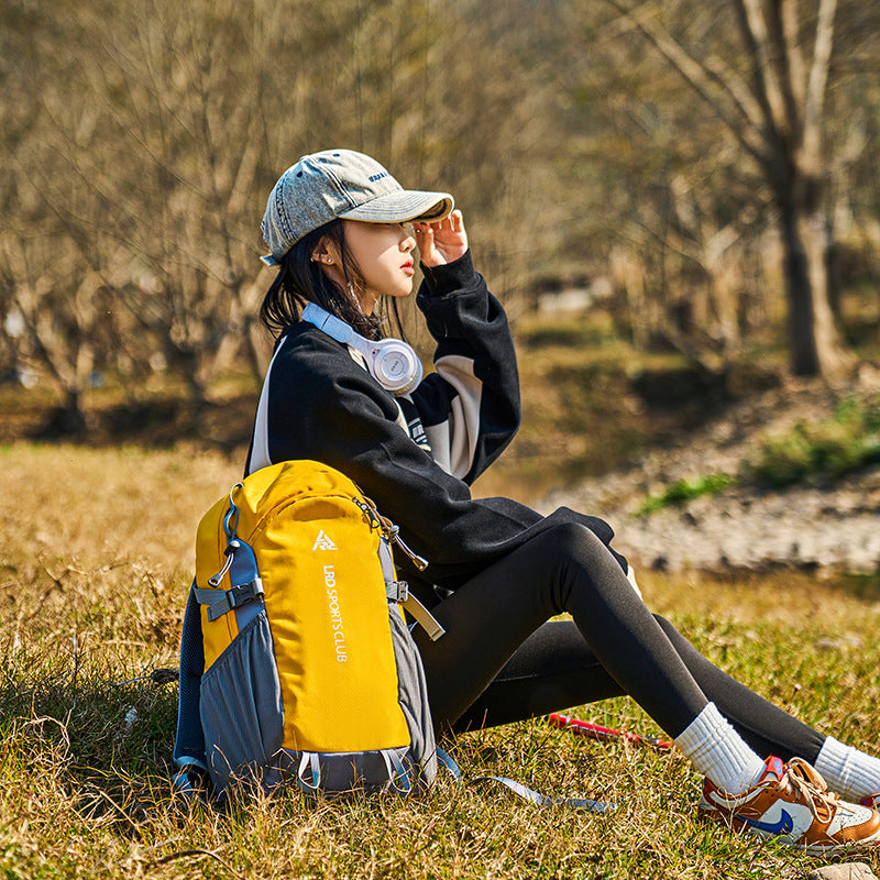 Elegant Slouchy Lightweight Hiking Fashion Waterproof Mountaineering Backpacks