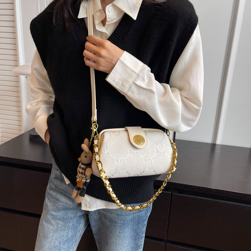 Women's Chain Underarm Design Fashionable Cloth Popular Crossbody Bags