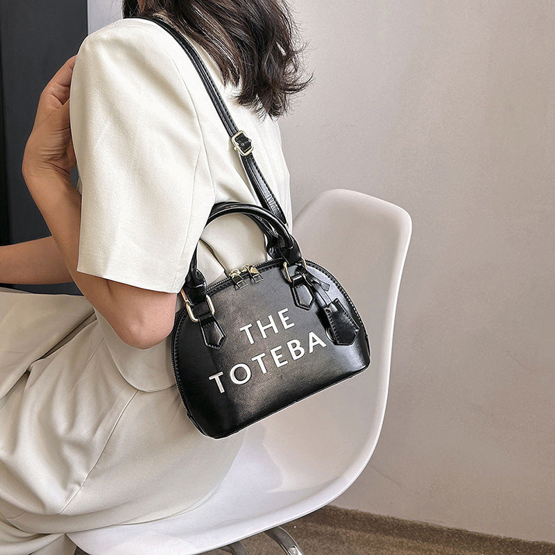 Women's Pearl Portable Shell Trendy Wild Decorative Bags