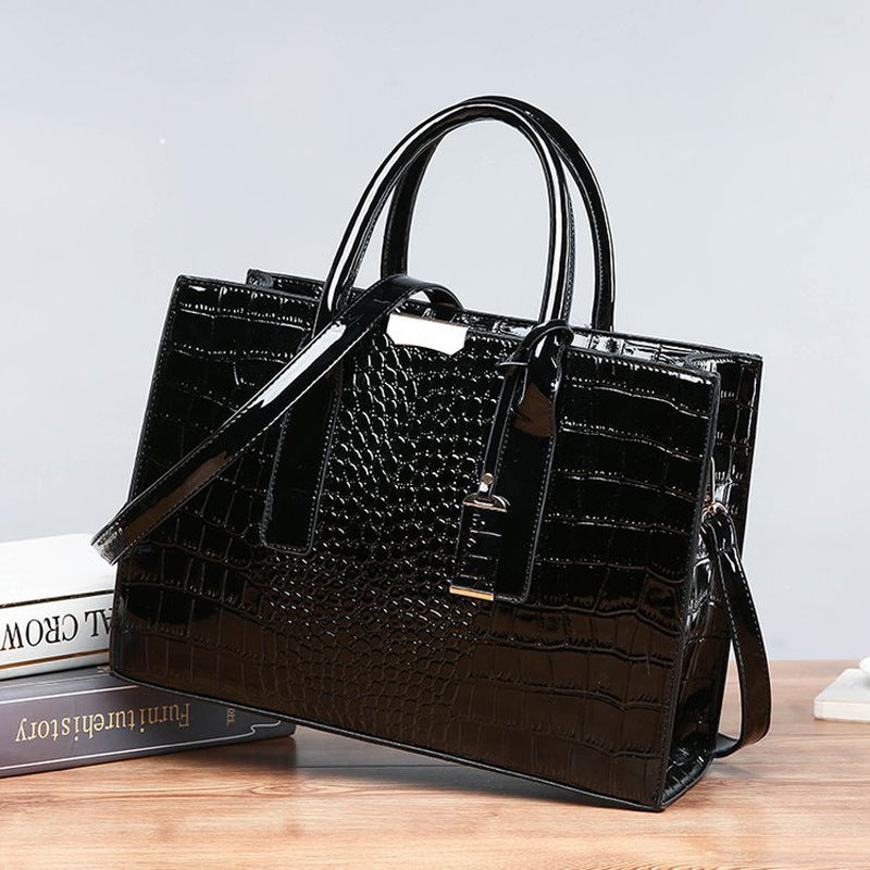 Women's Large Capacity Trendy Crocodile Pattern Portable Bags