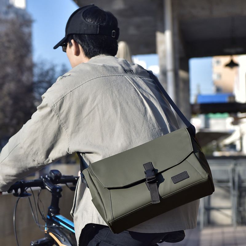 Men's Popular Mechanical Style Horizontal Commuter Men's Messenger Bags