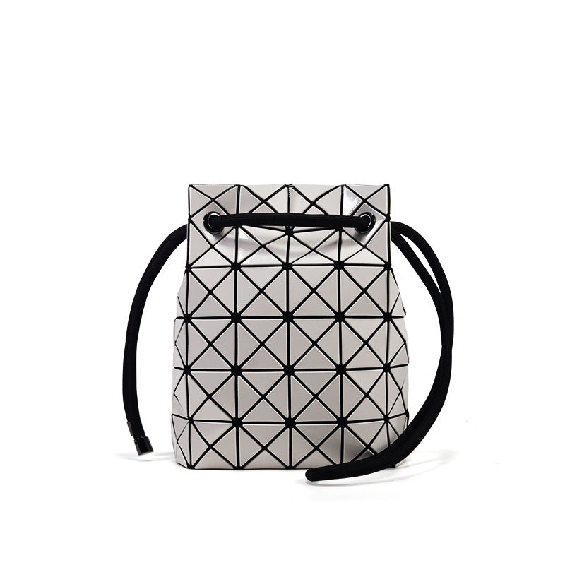 Women's Drawstring Summer Triangle Geometric Design Live Shoulder Bags