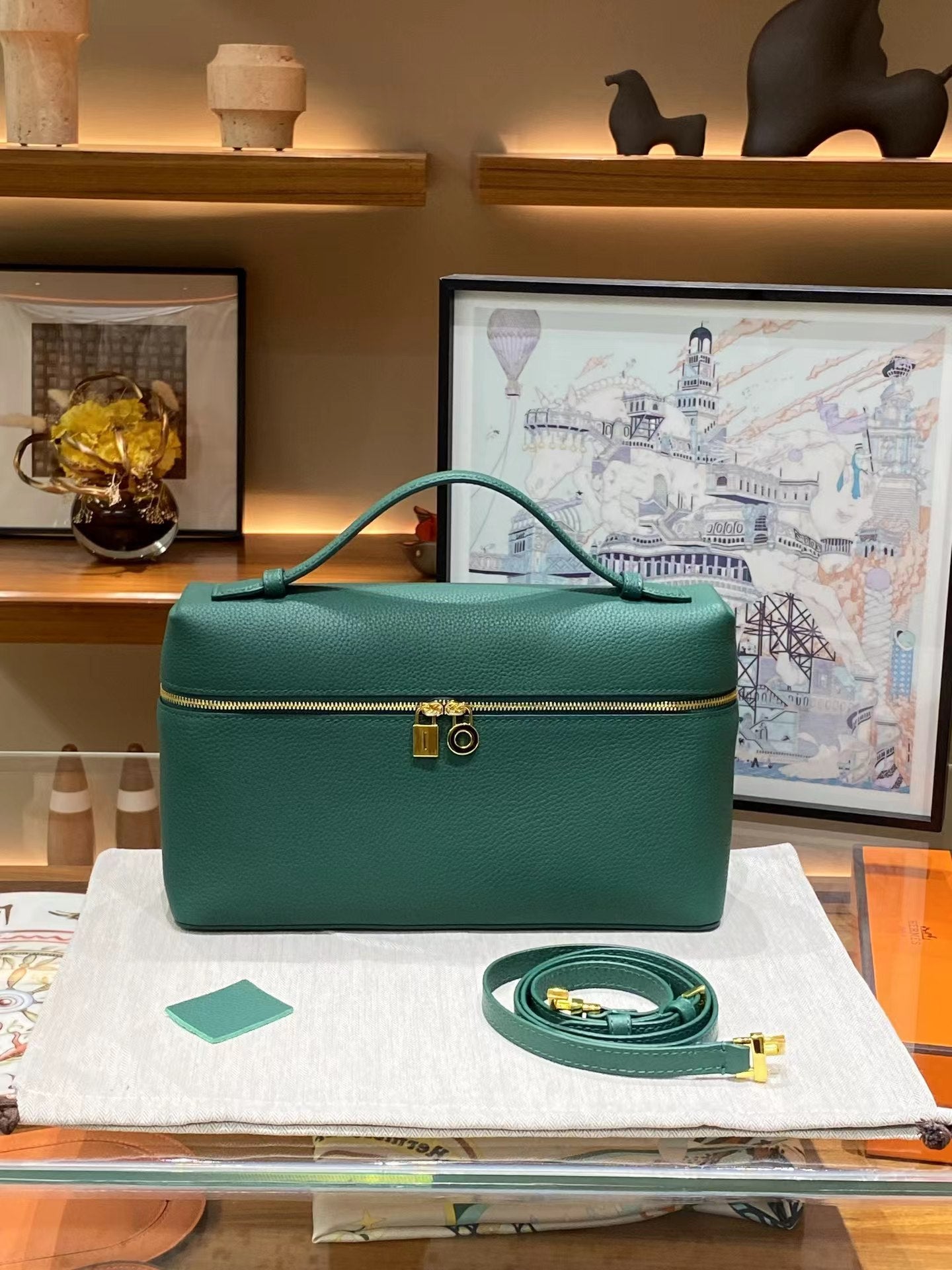 Women's Cowhide Lunch Box Fashion One High Shoulder Bags