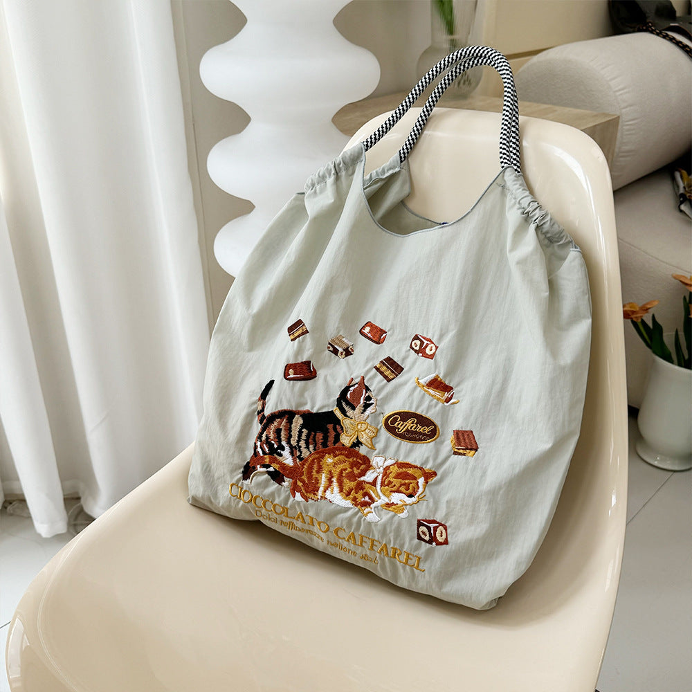 Women's Underarm Shopping Exquisite Embroidered Waterproof Nylon Women's Handbag