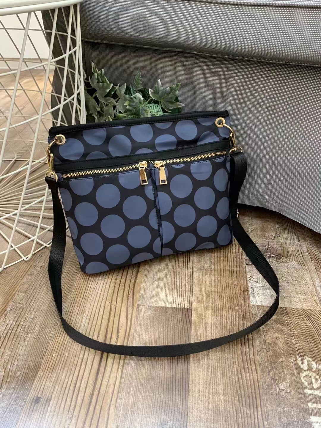 Women's High Texture Waterproof Nylon Cloth Punching Crossbody Bags