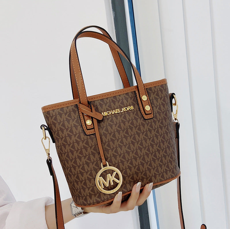 Women's Vegetable Basket Fashion Portable Large Capacity Embossed Women's Messenger Bag
