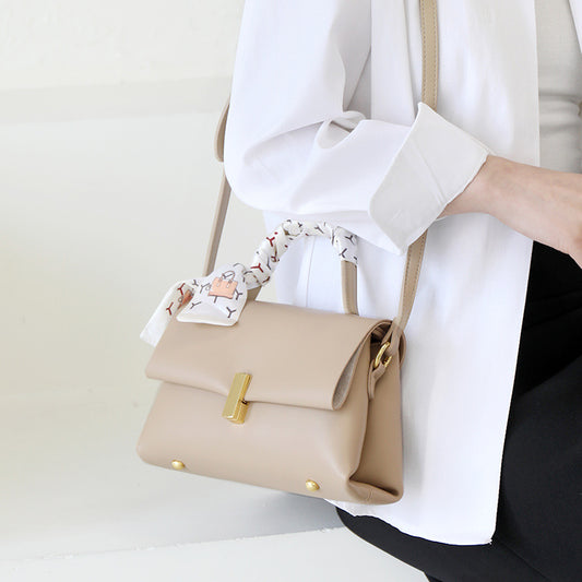 Women's Texture Niche Trendy Underarm Scarf Korean Handbags