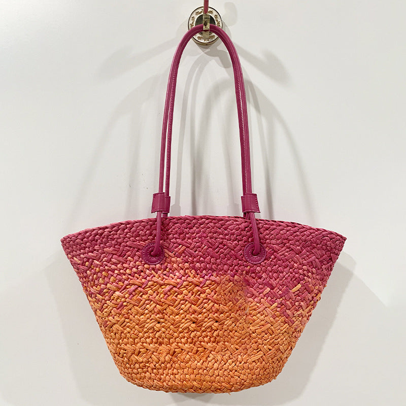 Women's Large Capacity Straw Seaside Vacation Style Shoulder Bags