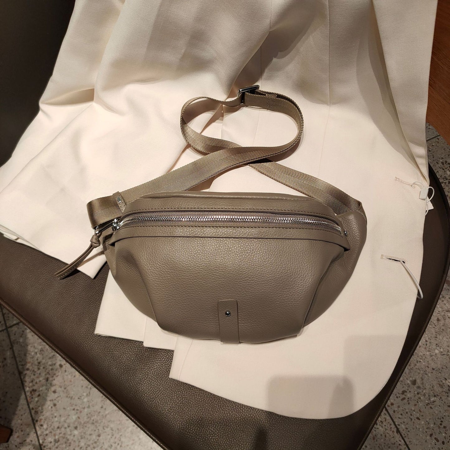 Fashion First Layer Cowhide Soft Leather Waist Packs