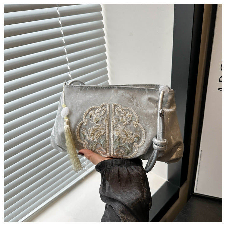 Embroidery Large Capacity Summer Fresh Pleated Bags