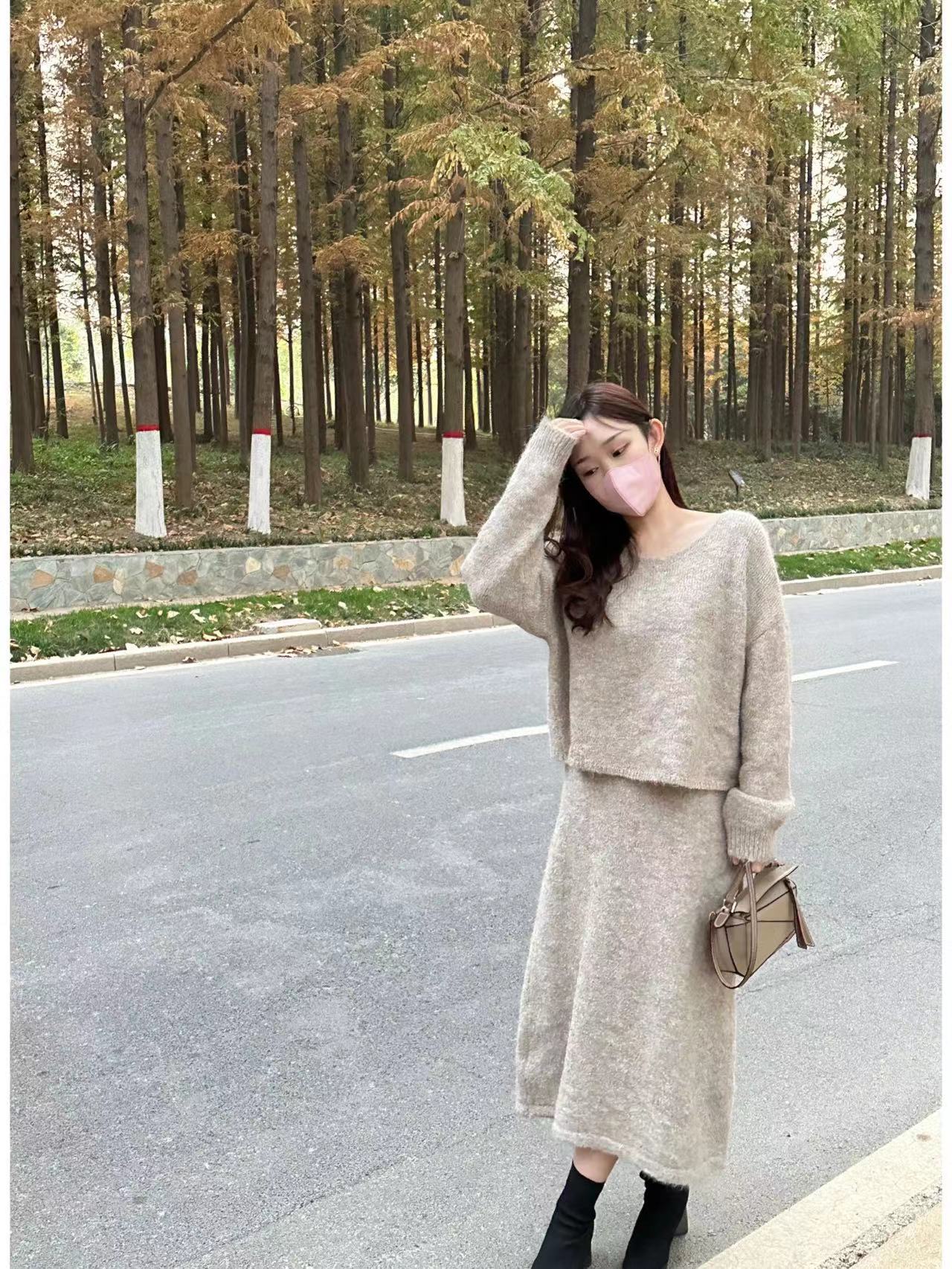 Women's Genuine Leather Portable Stitching Soft Pillow Bags