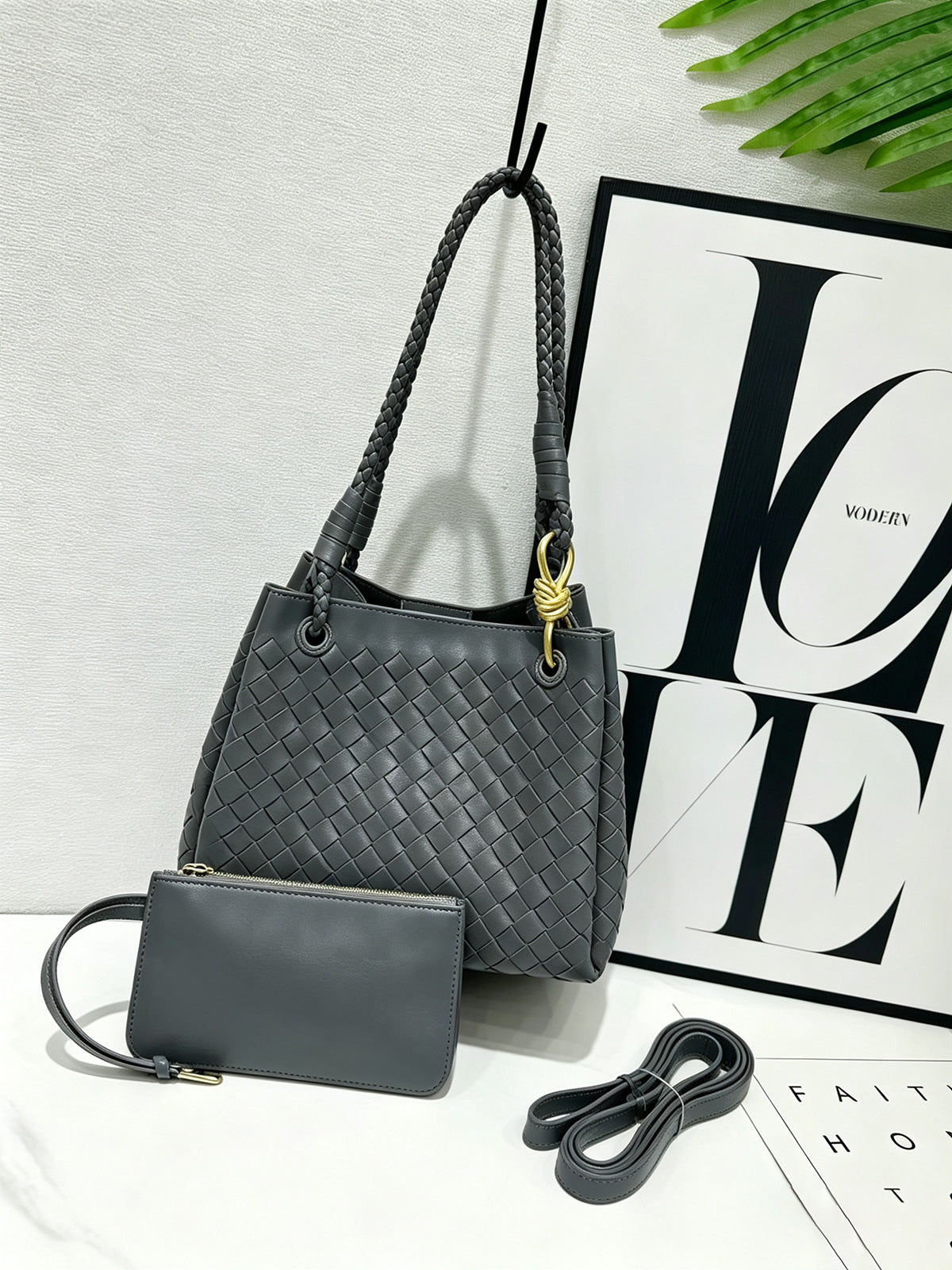 Hand-woven Portable Vegetable Basket Premium Design Shoulder Bags