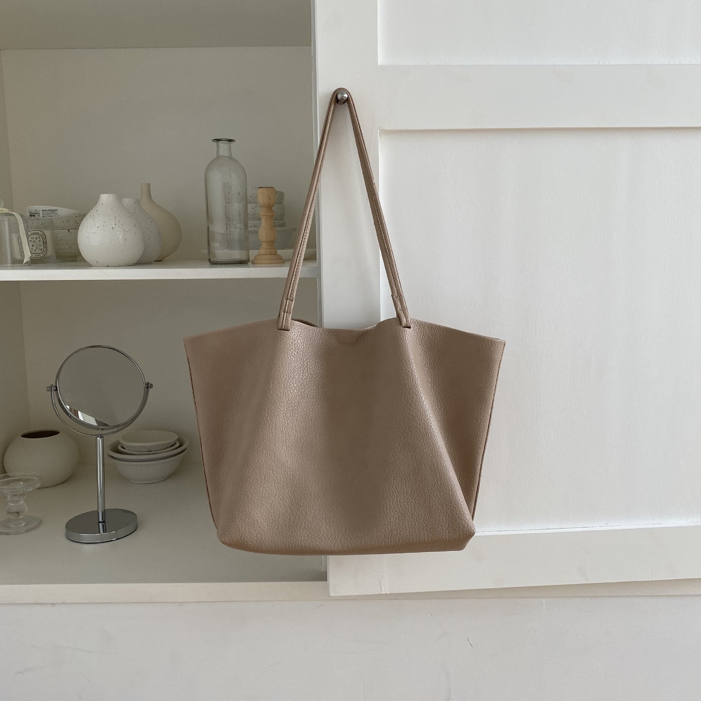 Women's Classic Simple Soft Leather High-grade Large Bags