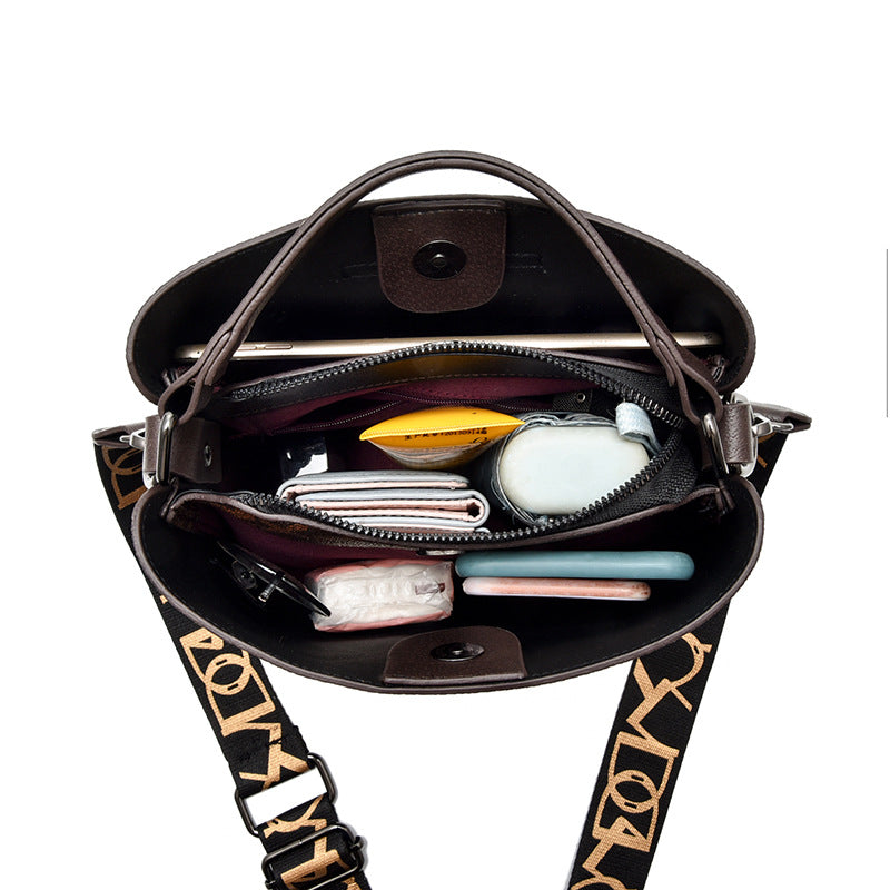 Women's Elegant Rebate Strict Price Control Handbags