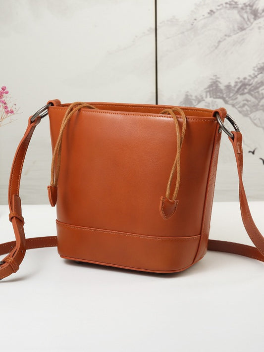 Women's Wax Cowhide Portable Fashionable Large Capacity Shoulder Bags