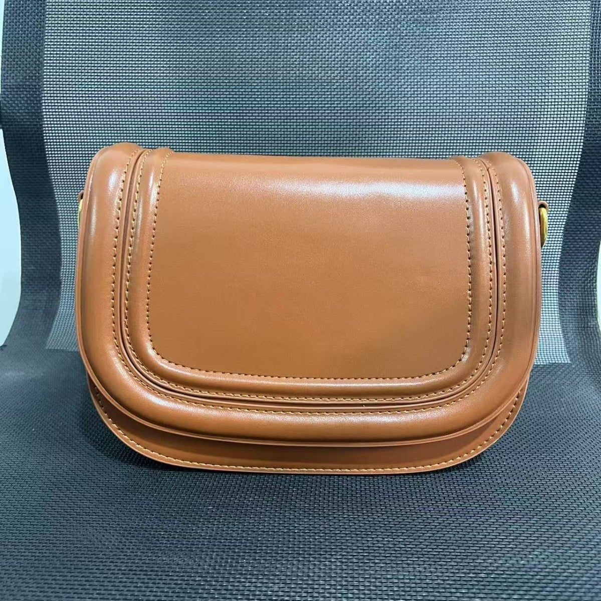 Women's Spanish High Quality Saddle Magnetic Snap Flip Women's Messenger Bag