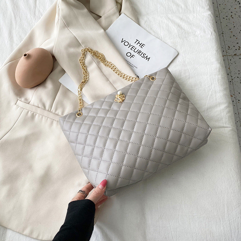 Fashion Diamond Embroidered Personalized Crown Hardware Decoration Tote Bags