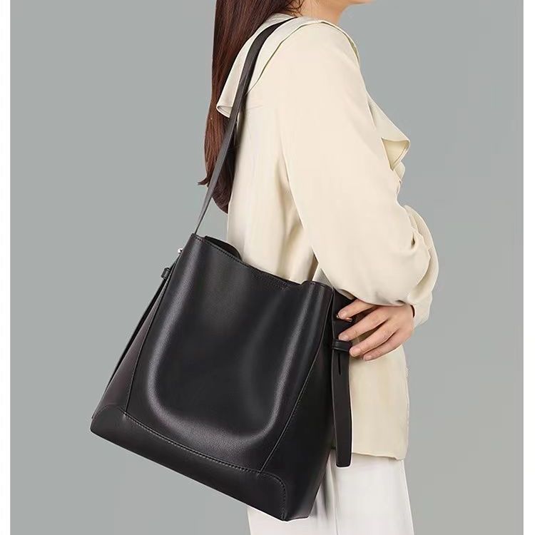 Women's Big Niche Artificial Leather Large Capacity Shoulder Bags