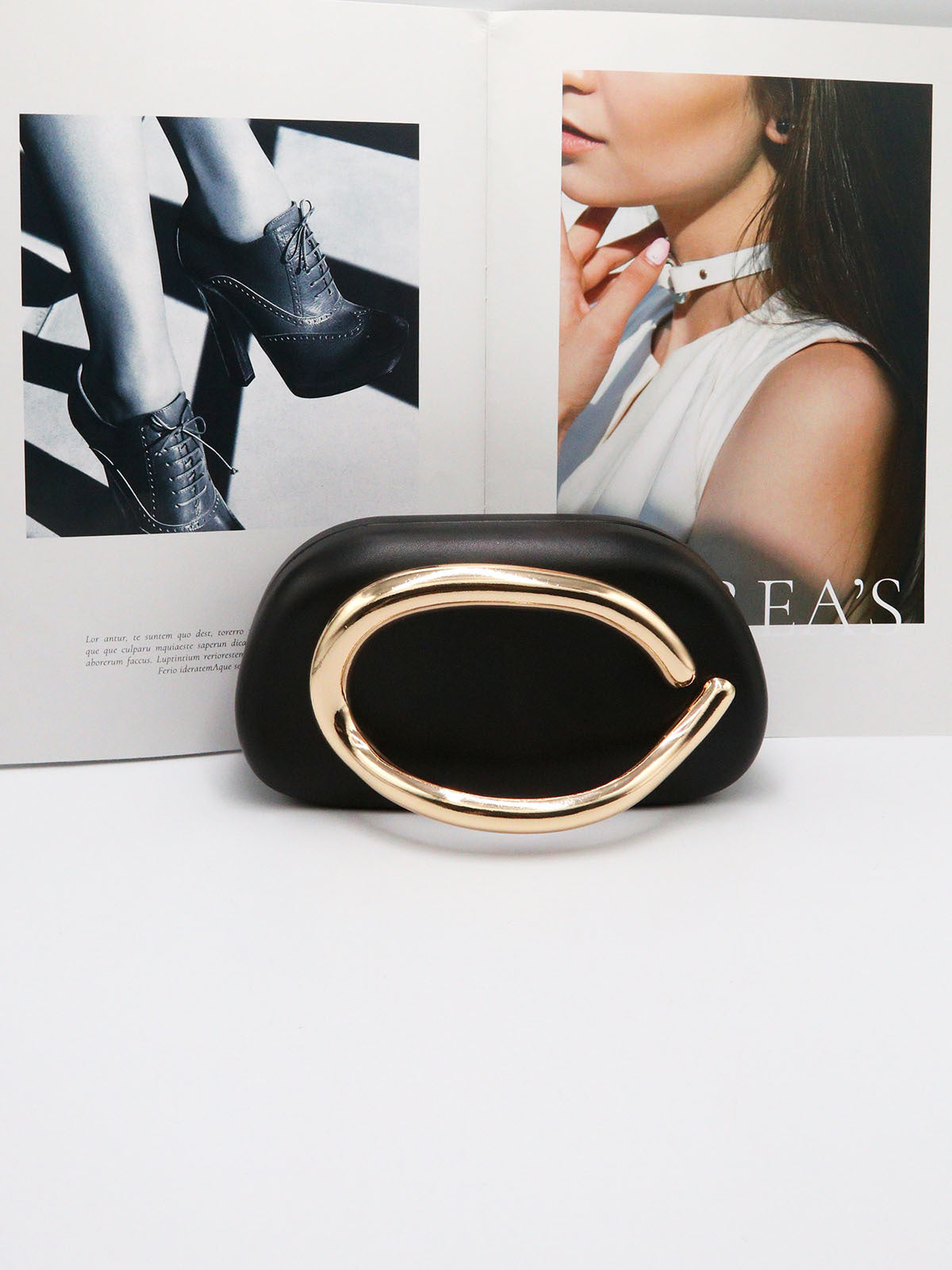 Women's Holding Dinner Personalized Design Retro Metal Bags