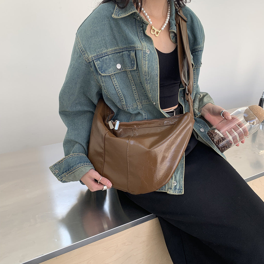 Women's Dong Texture Western Style Wide Strap Large Crossbody Bags