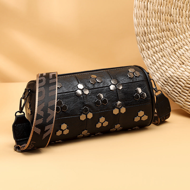 Women's Today Popular Korean Style Fashion Rivet Round Personality Women's Shoulder Bag