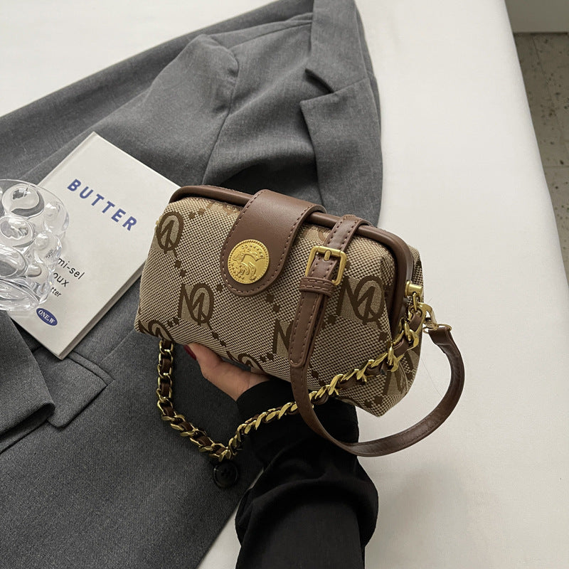 Women's Chain Underarm Design Fashionable Cloth Popular Crossbody Bags