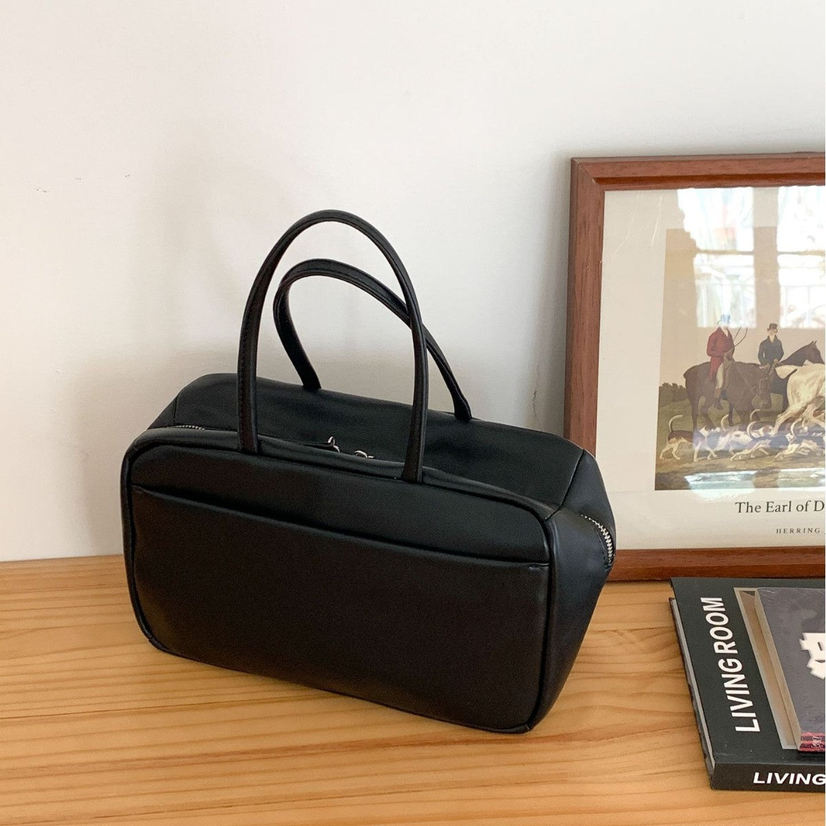 Women's Fashionable High-grade Temperament Early Eight Commuter Bags