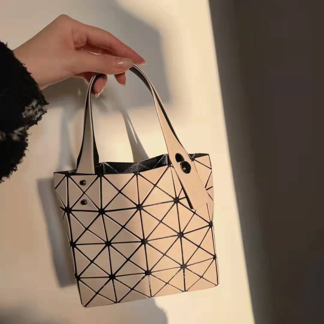 Women's Limited Edition Diamond Pattern Mini Portable Handbags