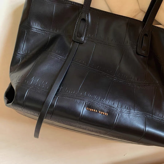 Autumn Sixth Generation Large Capacity Female Shoulder Bags