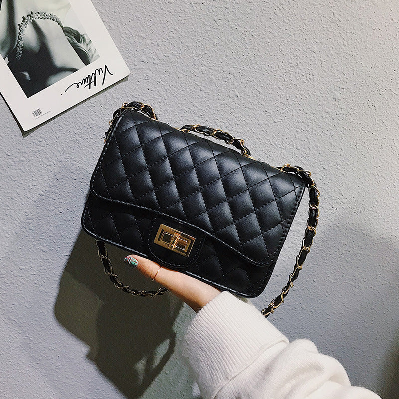 Women's Fashionable Korean Diamond Chain Classic Style Bags