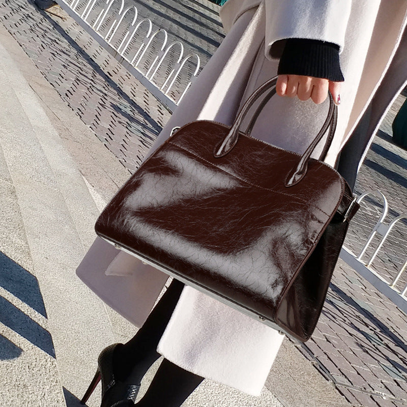 Women's Genuine Leather Simple Commuter Large Capacity Bags