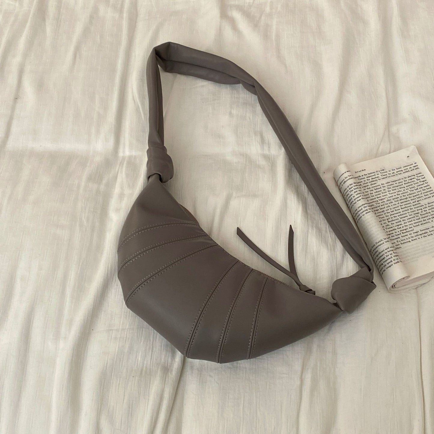 Women's Fashion Retro Niche Korean Style Moon Bags