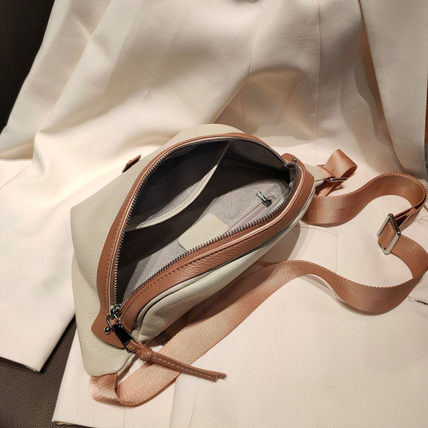 Fashion First Layer Cowhide Soft Leather Waist Packs