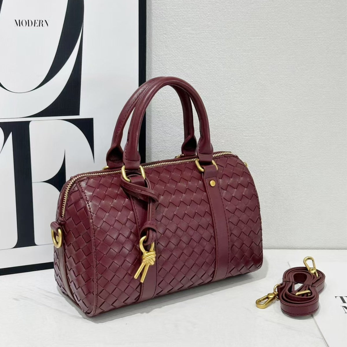 Versatile Women's Large Capacity Hand-woven Business Bags