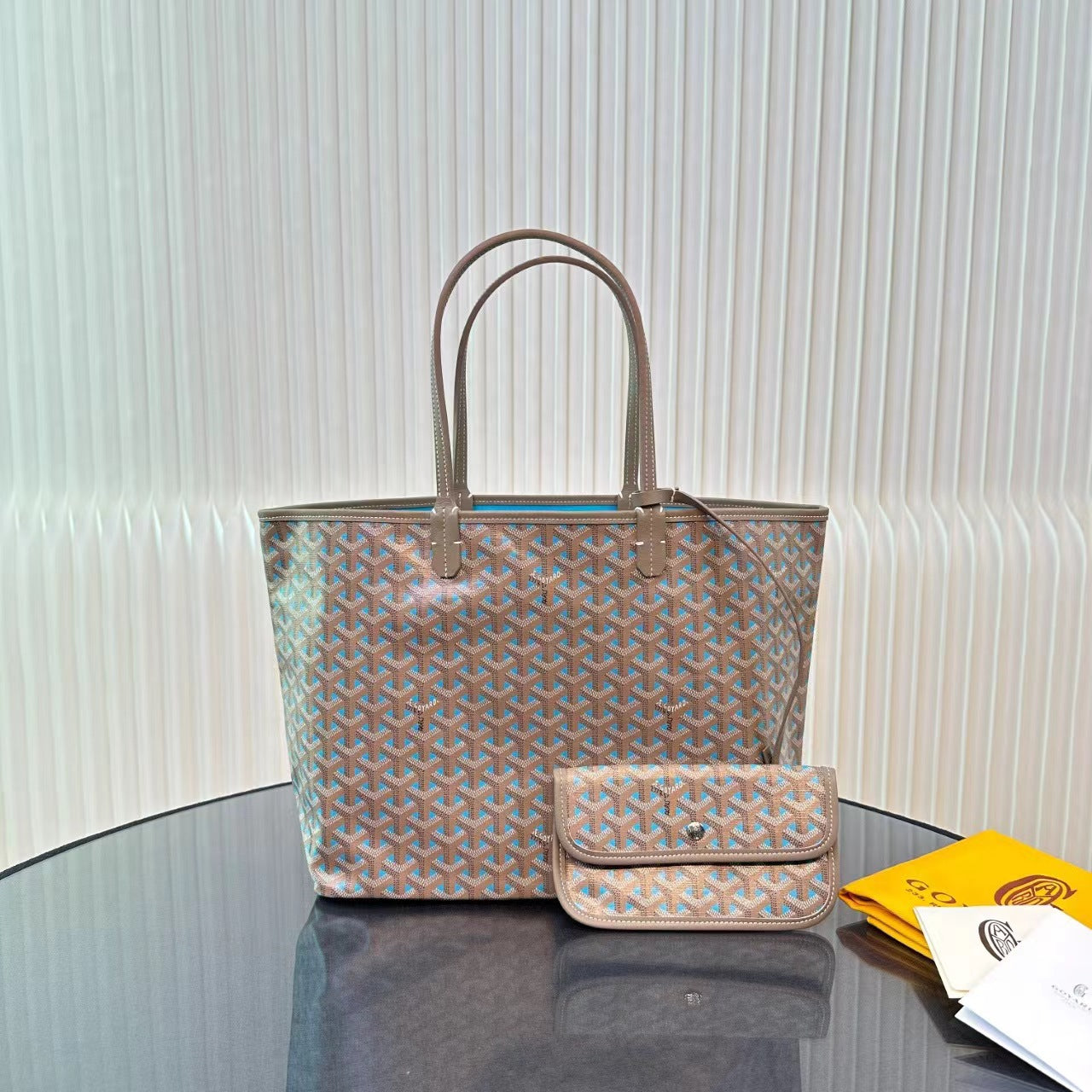 Women's Limited Commuter Letter Printing Large Capacity Shoulder Bags
