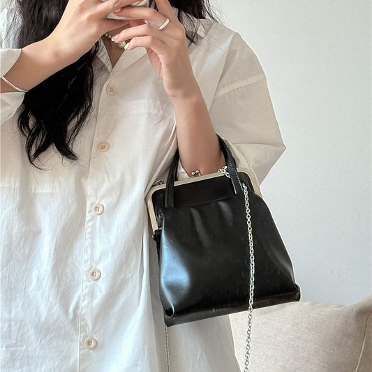 Women's Style Chain High-grade Fashion Simple Portable Clip Crossbody Bags