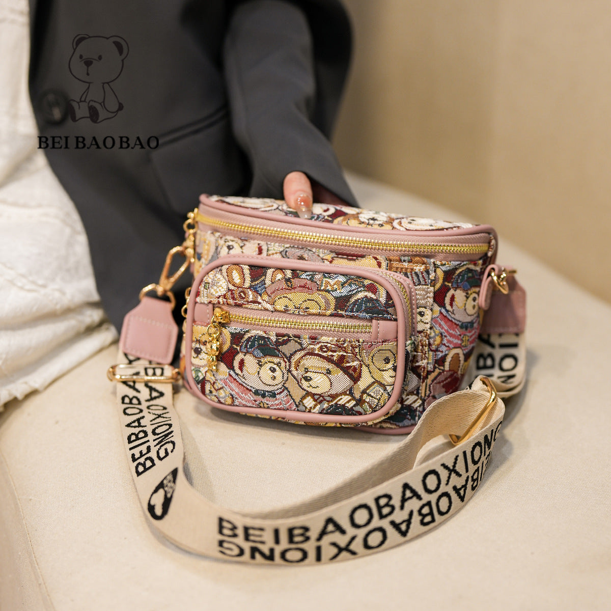 Attractive Women's Source Summer Canvas Bear Women's Messenger Bag
