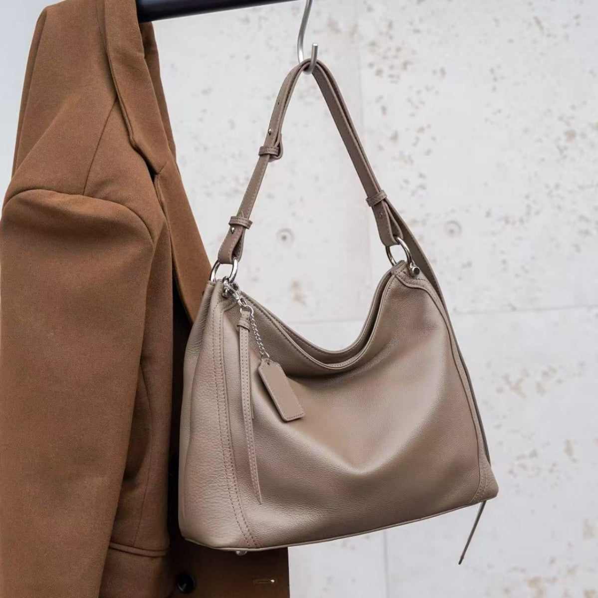 Women's First Layer Natural Fall Cowhide Leather Fashion Portable Practical Soft Women's Shoulder Bag