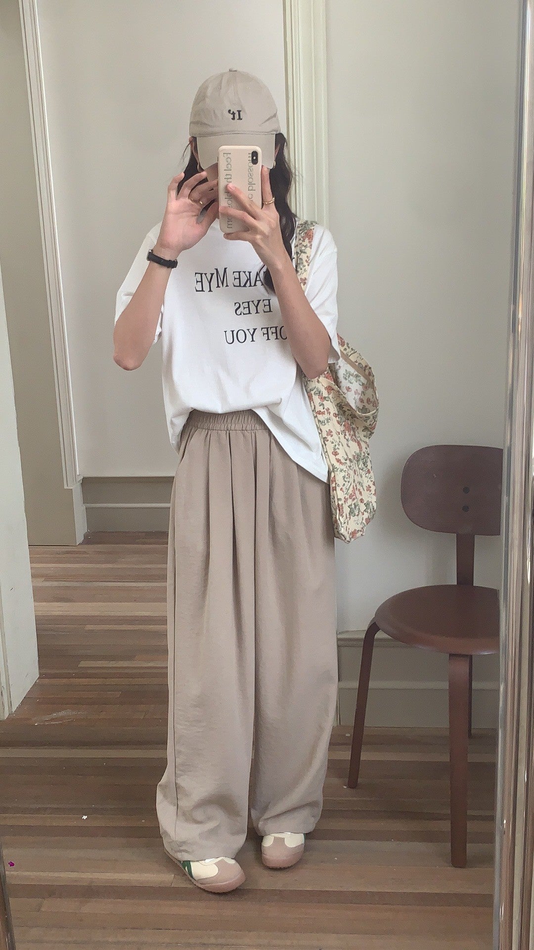 Women's Canvas Hyo Jin White Leopard Print Travel Bags