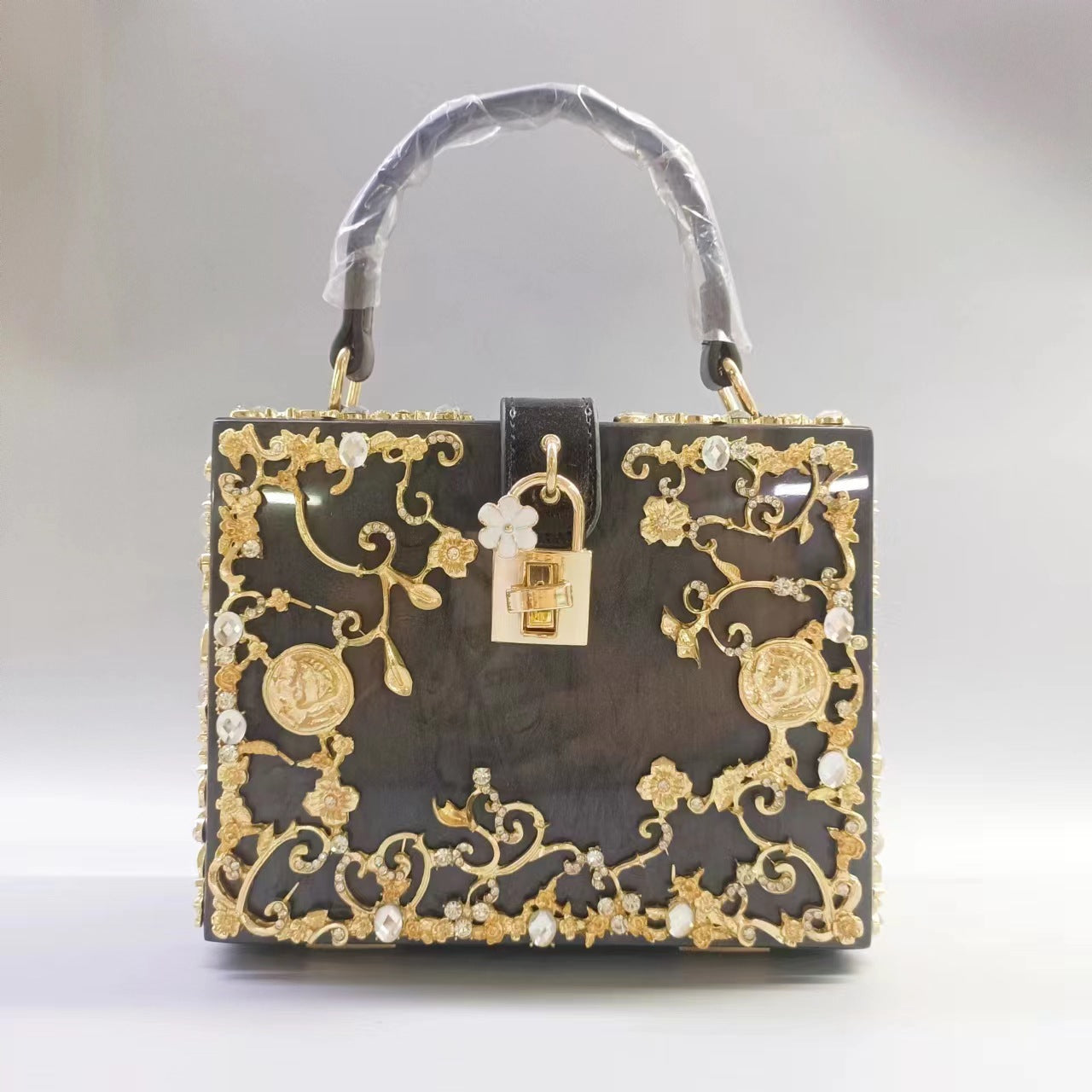 Women's Clearance Acrylic Hollow Metal Carved Diamond Evening Bags