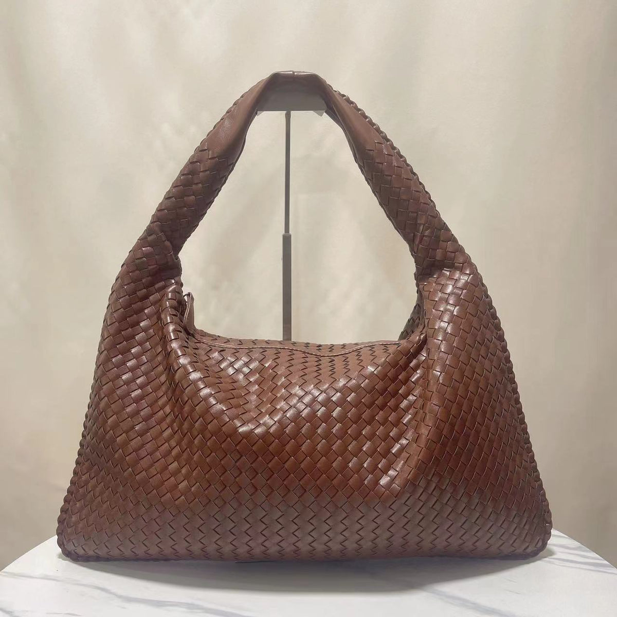 Beautiful Women's Hand-woven Oversized Dumpling Monk Women's Shoulder Bag