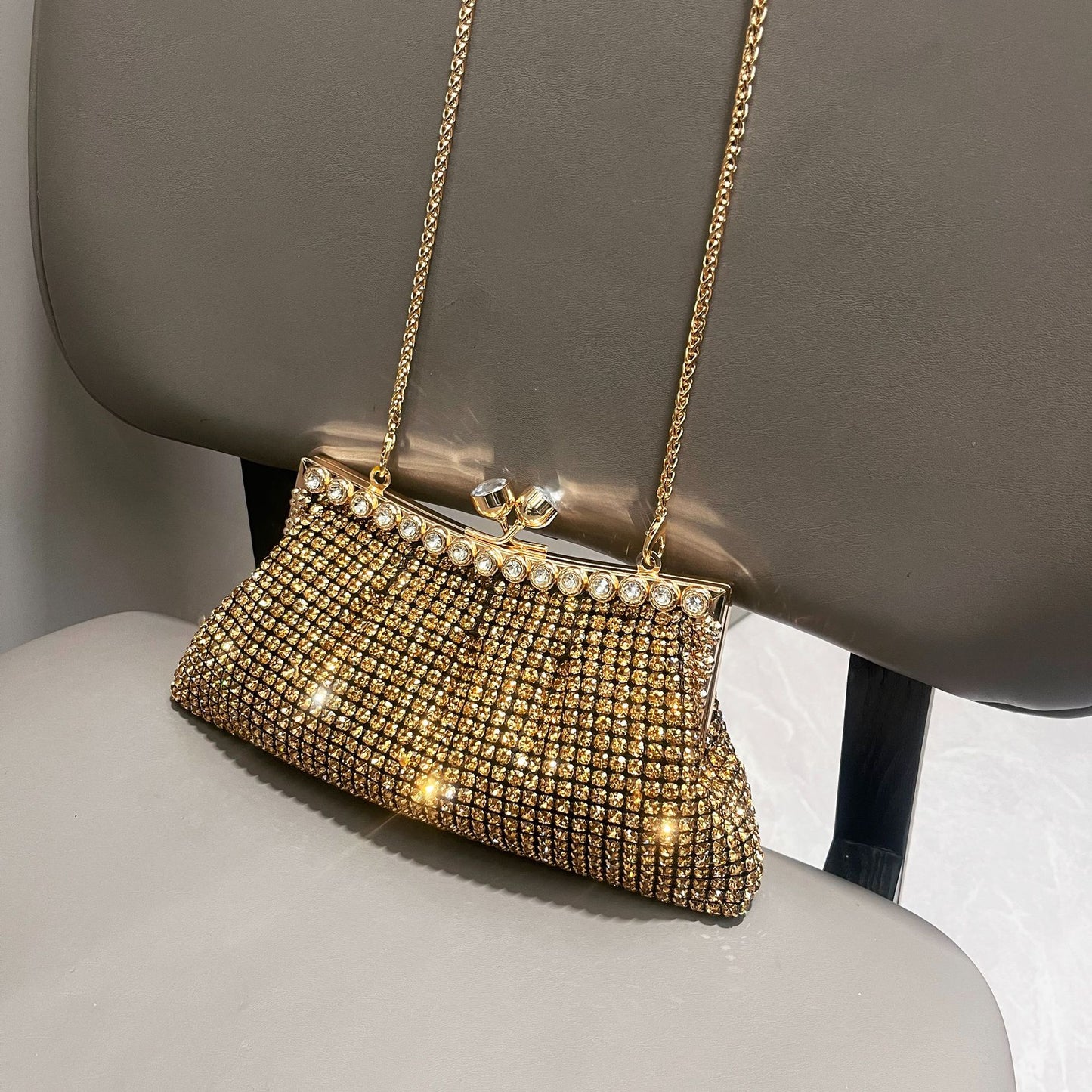 Women's Shiny Rhinestone Handmade Clutch Chain Clip Evening Bags